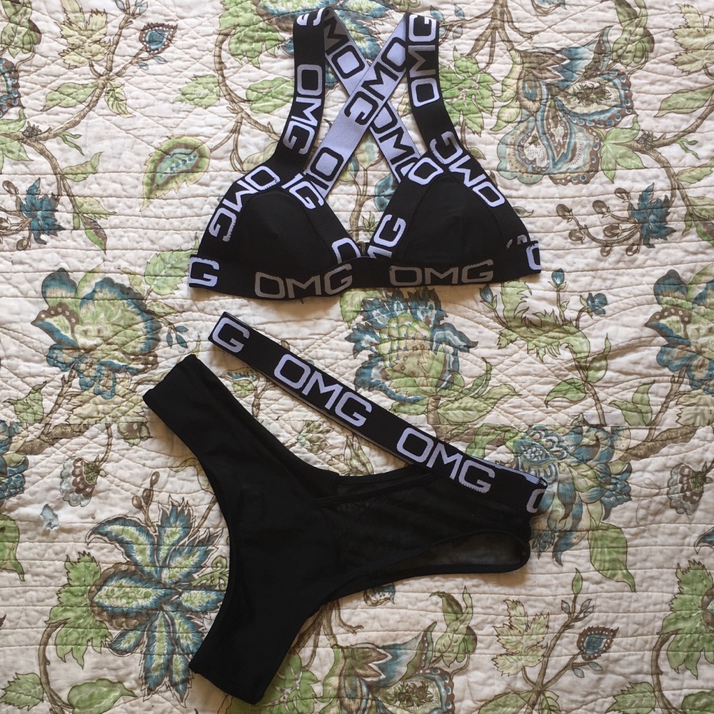 Strappy black and white bikini set